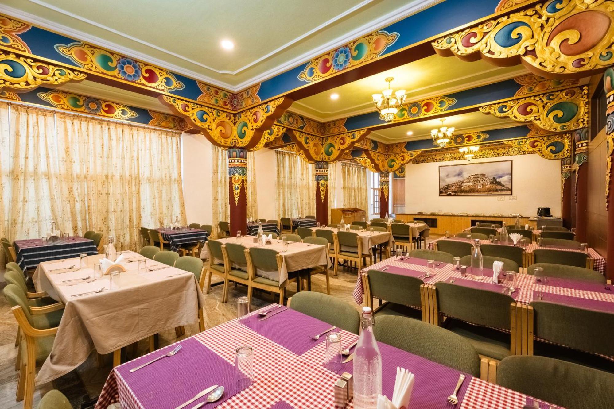 Hotel Gawaling International Leh Exterior photo