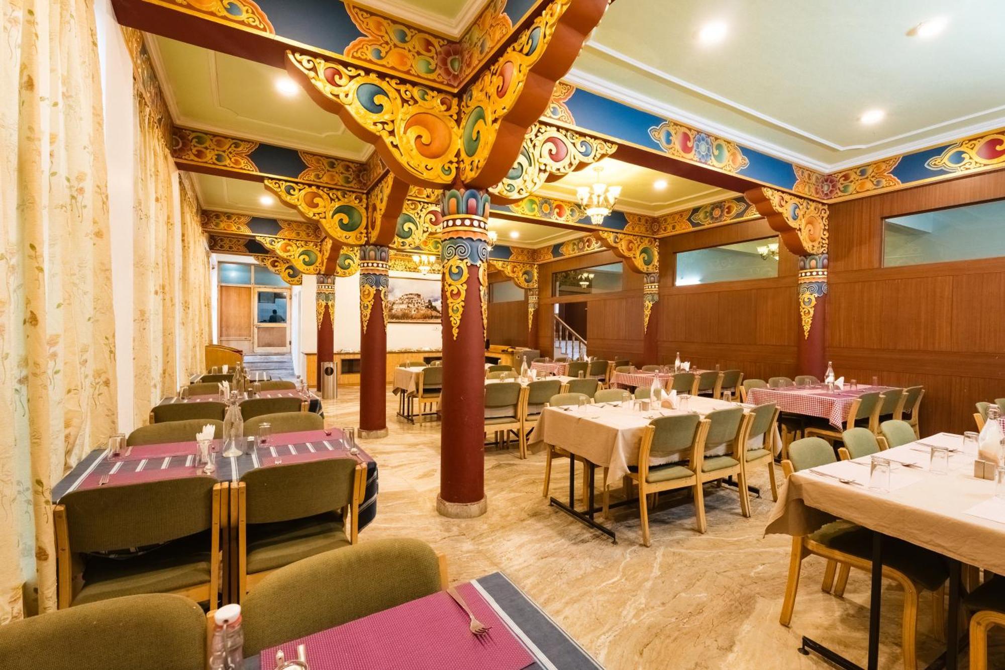 Hotel Gawaling International Leh Exterior photo